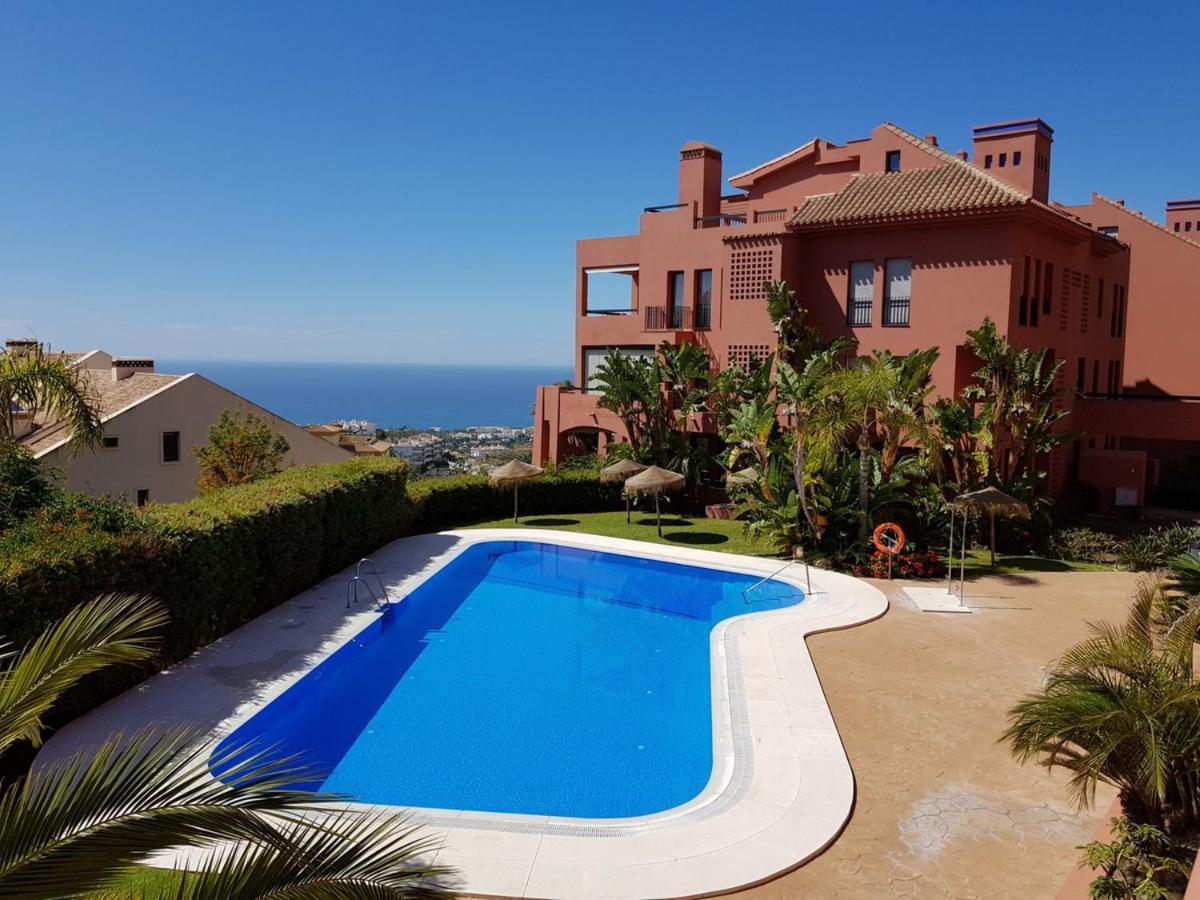 Calahonda Luxury Apartment With A Stunning Sea View Mijas Exterior foto